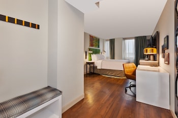 Deluxe Room, 1 King Bed