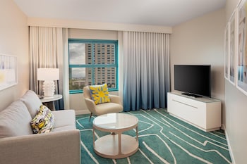 Suite, 1 King Bed with Sofa bed, City View