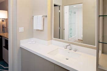 Suite, 1 King Bed with Sofa bed, Microwave, Bay View
