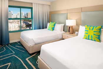 Suite, Multiple Beds, Microwave, City View