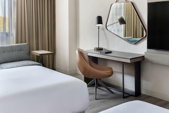 2 Double Beds Private Balcony High Floor