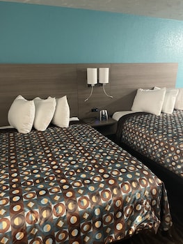Room, 2 Queen Beds, Non Smoking