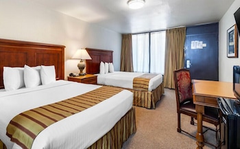 Two Queen Beds, Non-Smoking
