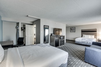 Suite, 2 Queen Beds, Non Smoking