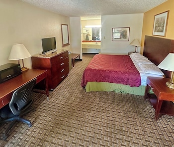 Standard Room, 1 King Bed, Non Smoking