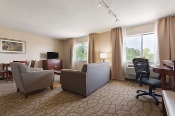 Suite, 2 Bedrooms (Spacious)