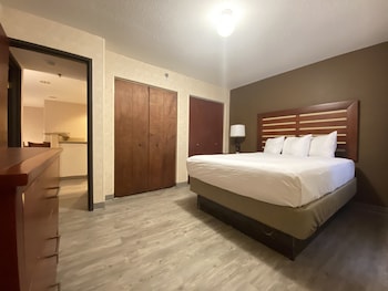 Suite, 2 Bedrooms (Spacious)