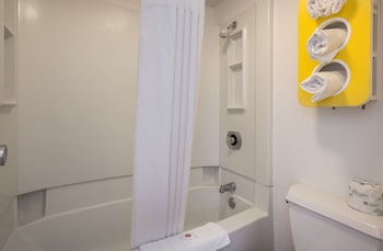 Standard Room, 2 Double Beds, Non Smoking