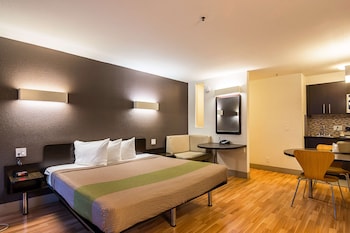 Standard Room, 1 King Bed, Non Smoking