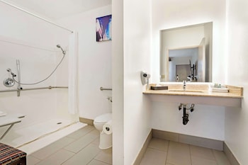 Standard Room, 2 Double Beds, Accessible, Non Smoking