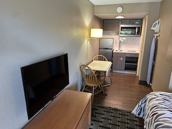Suite, 1 Double Bed, Non Smoking, Kitchen