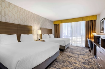 Standard Room, 2 Queen Beds, Balcony, Bay View
