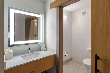 Room, 2 Queen Beds, Accessible, Non Smoking
