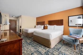 Room, 2 Queen Beds, Courtyard View
