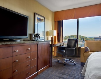 Superior Room, 1 King Bed, City View