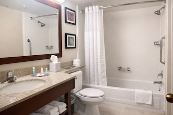 Suite, 1 Queen Bed with Sofa bed, Non Smoking