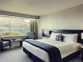 Room, 1 King Bed, Lake View