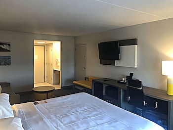 Standard Room, 1 Queen Bed, Non Smoking
