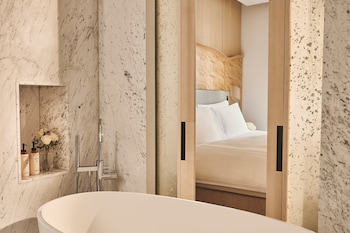 Deluxe Junior Suite