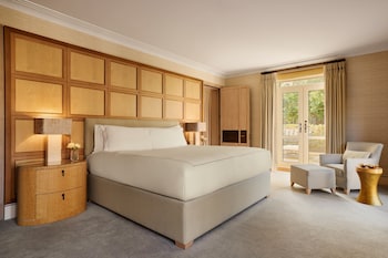 Two Bedroom Crescent Terrace Suite