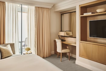 Courtyard Room