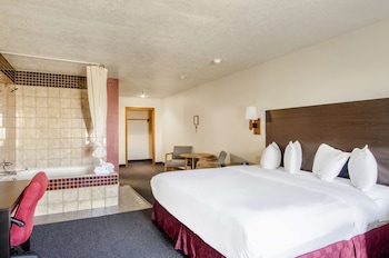 Room, 1 King Bed, Non Smoking, Hot Tub