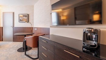 Classic Room, 2 Twin Beds, Club Lounge Access