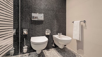 Premium Room, 1 King Bed, City View (High Floor)