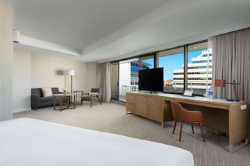 Room, 1 King Bed, Balcony