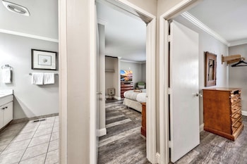 Deluxe Suite, 2 Bedrooms