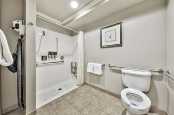 Deluxe Suite, 2 Bedrooms (ADA)