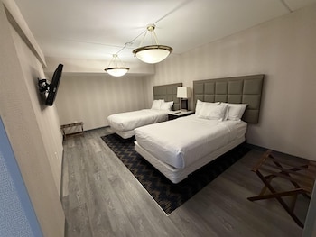 Suite, 2 Double Beds, Non Smoking (Pet Friendly;with Sofabed)