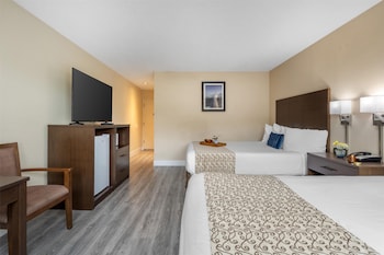 Standard Room, 2 Queen Beds, Non Smoking, Patio