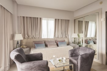 Deluxe Suite with Corner Balcony and Lycabettus Hill View