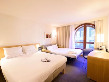Superior Room, 1 Queen Bed with Sofa bed