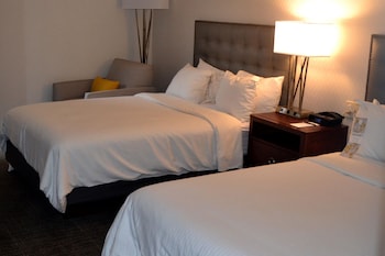 Room, 2 Double Beds, Accessible (Wheelchair Accessible Classic 2 Doubl)