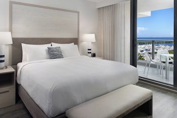 Room, 1 Bedroom, Bay View (Balcony)