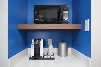 Standard Room, 1 Queen Bed, Accessible (Communications, Accessible Tub)