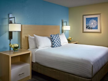 Room, 1 King Bed, Accessible (Mobility/Hearing)