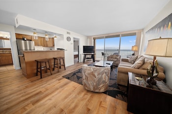 Condo, 1 Bedroom, Oceanfront (Unit 908, 1Bath)