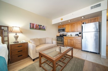 Studio, Ocean View (Unit 903)