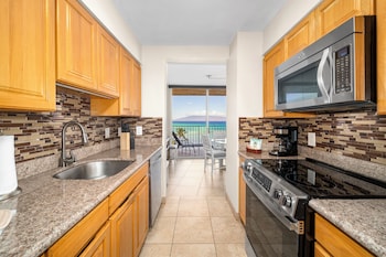 Condo, 2 Bedroom, Oceanfront (Unit 811, 2.5 Bath)