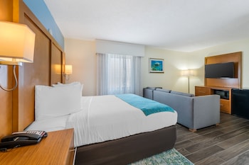 Standard Room, 1 King Bed with Sofa bed, Balcony, Side Ocean View