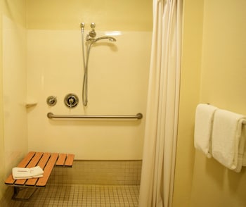 Premium Room, 2 Queen Beds (Smoke Free)