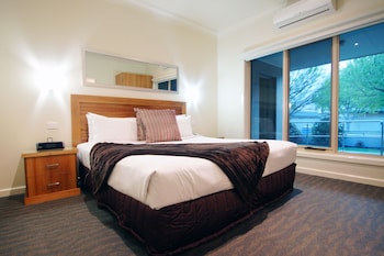 One Bedroom Apartment