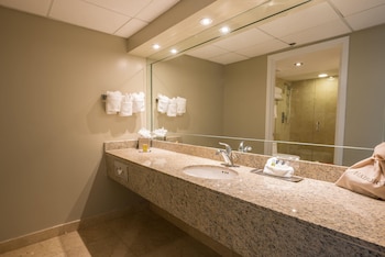 Junior Suite, 1 King Bed, Balcony, Bay View (Full)