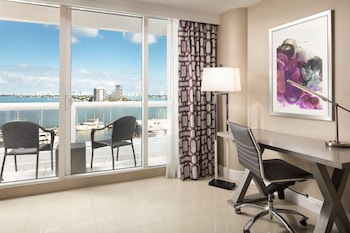 Room, 1 King Bed, Mobility Accessible, Balcony (Mobility)