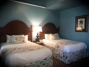 Classic Room, 2 Double Beds
