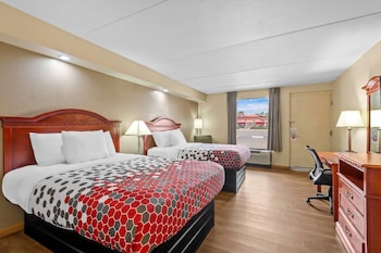 Room, 2 Queen Beds, Smoking (Efficiency)
