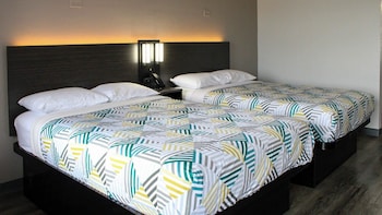 Standard Room, 2 Double Beds, Non Smoking, Refrigerator & Microwave